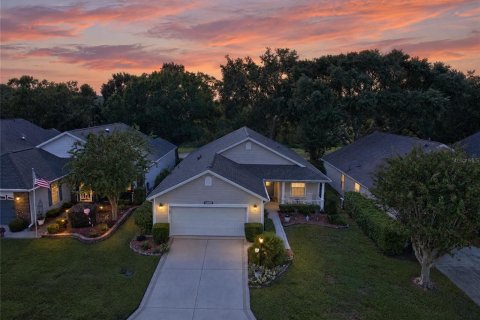 Villa ou maison à Leesburg, Floride 3 chambres, 151.52 m2 № 2416544