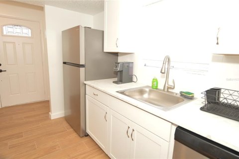 Copropriété à louer à Saint Petersburg, Floride: 1 chambre, 70.61 m2 № 2425364 - photo 11
