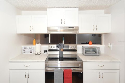 Copropriété à louer à Saint Petersburg, Floride: 1 chambre, 70.61 m2 № 2425364 - photo 8