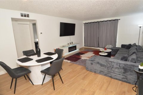 Copropriété à louer à Saint Petersburg, Floride: 1 chambre, 70.61 m2 № 2425364 - photo 24