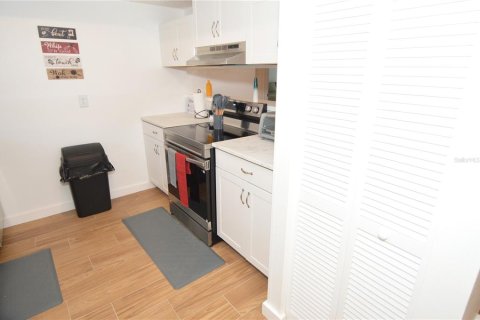 Copropriété à louer à Saint Petersburg, Floride: 1 chambre, 70.61 m2 № 2425364 - photo 9