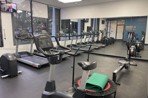 Condominio en venta en Sunny Isles Beach, Florida, 1 dormitorio, 92.07 m2 № 2012818 - foto 19