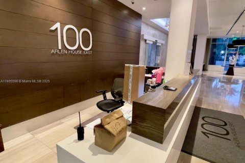 Condominio en venta en Sunny Isles Beach, Florida, 1 dormitorio, 92.07 m2 № 2012818 - foto 15