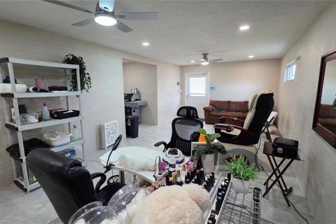 House in Dade City, Florida 4 bedrooms, 161.65 sq.m. № 1767275 - photo 30