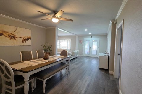 House in Dade City, Florida 4 bedrooms, 161.65 sq.m. № 1767275 - photo 8