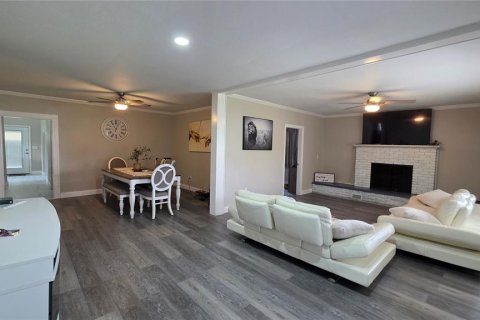 House in Dade City, Florida 4 bedrooms, 161.65 sq.m. № 1767275 - photo 5