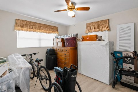 House in Titusville, Florida 4 bedrooms, 75.81 sq.m. № 2347762 - photo 12