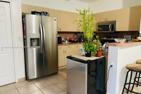 Townhouse in Miami, Florida 4 bedrooms, 166.57 sq.m. № 1952616 - photo 10