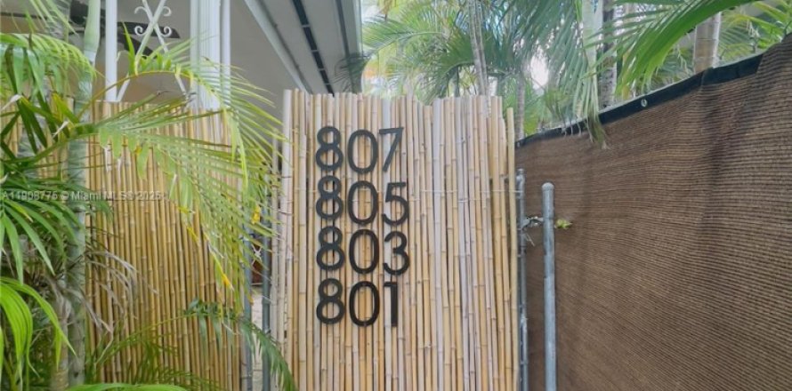 Дом в Майами-Бич, Флорида 1 спальня, 273.6м2 № 1964371