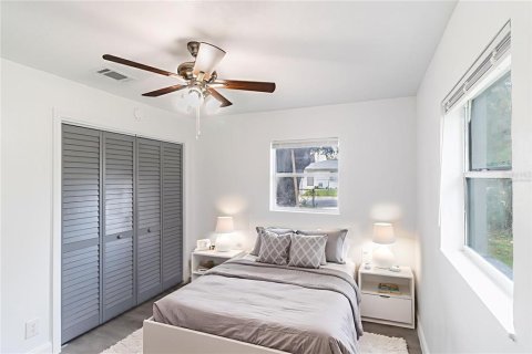 Casa en venta en Tampa, Florida, 4 dormitorios, 111.67 m2 № 1913127 - foto 27