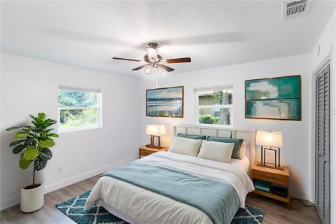 Casa en venta en Tampa, Florida, 4 dormitorios, 111.67 m2 № 1913127 - foto 28