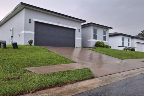 Casa en alquiler en Ocala, Florida, 4 dormitorios, 166.95 m2 № 1908417 - foto 1