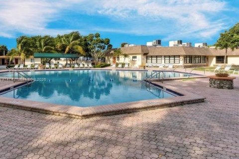 Condo in Lauderdale Lakes, Florida, 2 bedrooms № 2036086 - photo 30