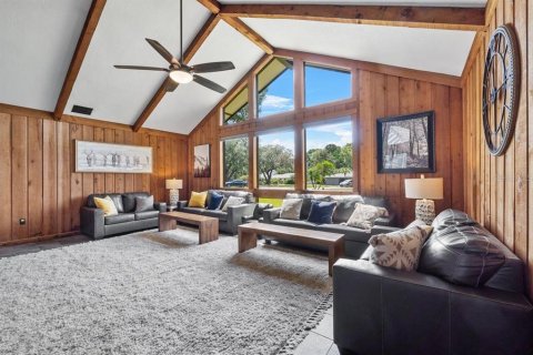 House in Winter Haven, Florida 4 bedrooms, 299.61 sq.m. № 1677552 - photo 8