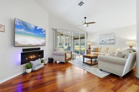 Villa ou maison à vendre à Sarasota, Floride: 2 chambres, 162.86 m2 № 2400185 - photo 5