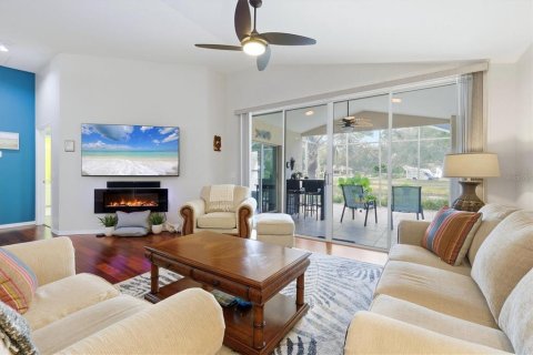 Villa ou maison à vendre à Sarasota, Floride: 2 chambres, 162.86 m2 № 2400185 - photo 8