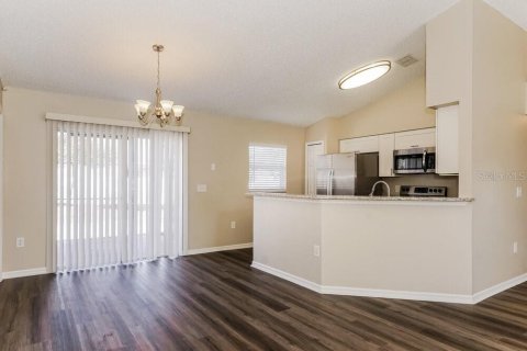 Villa ou maison à louer à Deltona, Floride: 3 chambres, 113.71 m2 № 2406967 - photo 6