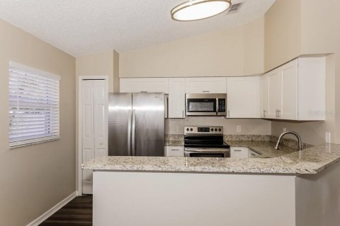 Villa ou maison à louer à Deltona, Floride: 3 chambres, 113.71 m2 № 2406967 - photo 8