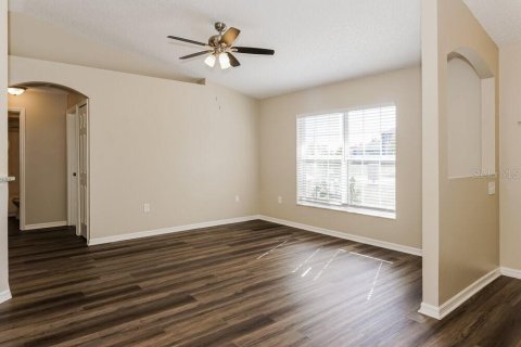 Villa ou maison à louer à Deltona, Floride: 3 chambres, 113.71 m2 № 2406967 - photo 3