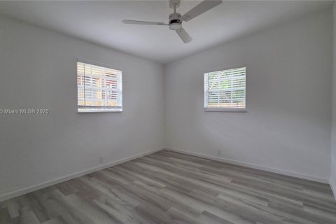 Villa ou maison à louer à Miami, Floride: 3 chambres, 93.65 m2 № 1925564 - photo 9