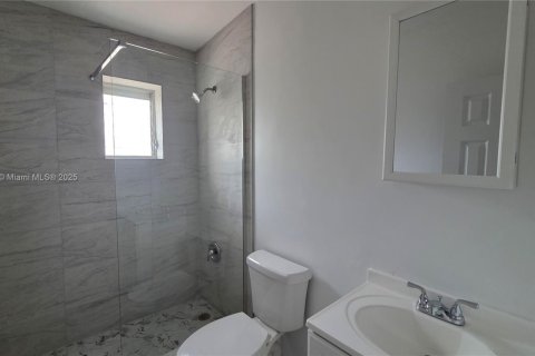Villa ou maison à louer à Miami, Floride: 3 chambres, 93.65 m2 № 1925564 - photo 11