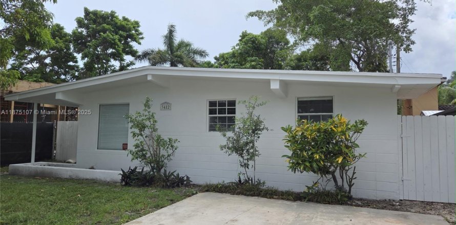 Villa ou maison à Miami, Floride 3 chambres, 93.65 m2 № 1925564