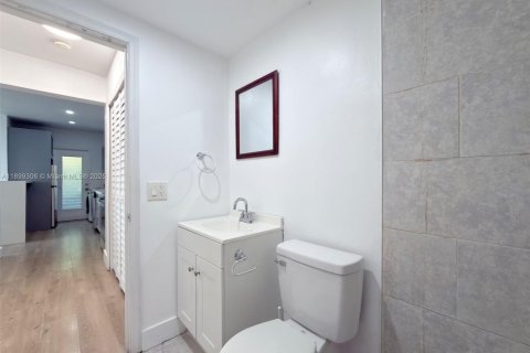 Снять в аренду кондоминиум в Майами-Бич, Флорида 1 спальня, № 1951206 - фото 8