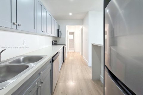 Снять в аренду кондоминиум в Майами-Бич, Флорида 1 спальня, № 1951206 - фото 16