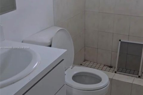 Appartement à louer à Homestead, Floride: 1 chambre, 290.78 m2 № 2060710 - photo 3