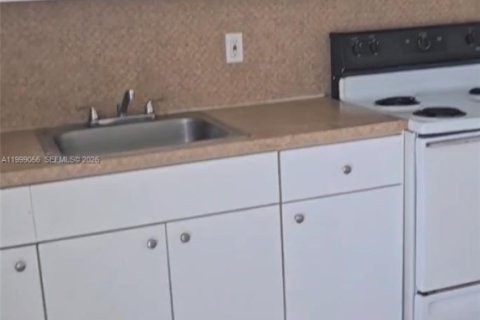 Appartement à louer à Homestead, Floride: 1 chambre, 290.78 m2 № 2060710 - photo 5