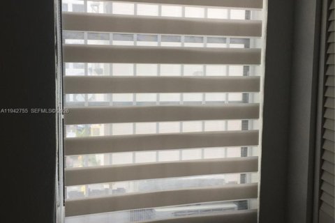 Снять в аренду кондоминиум в Майами, Флорида 2 спальни, 71.44м2, № 2002501 - фото 3