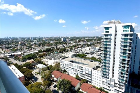 Condo in Miami, Florida, 2 bedrooms  № 1868049 - photo 14