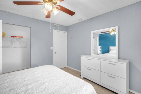 Condo in Plantation, Florida, 3 bedrooms  № 1747852 - photo 18