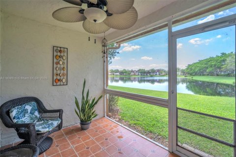 Condo in Plantation, Florida, 3 bedrooms  № 1747852 - photo 2