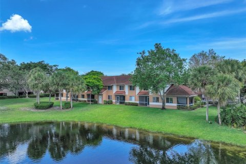 Condo in Plantation, Florida, 3 bedrooms  № 1747852 - photo 12