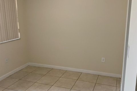 Adosado en alquiler en Homestead, Florida, 3 dormitorios, 108.6 m2 № 2085386 - foto 16