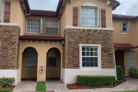 Adosado en Homestead, Florida 3 dormitorios, 108.6 m2 № 2085386