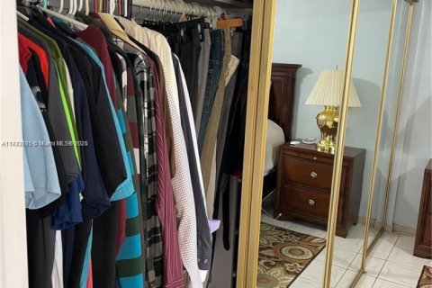 Condominio en venta en Hallandale Beach, Florida, 1 dormitorio, 68.38 m2 № 1980482 - foto 13