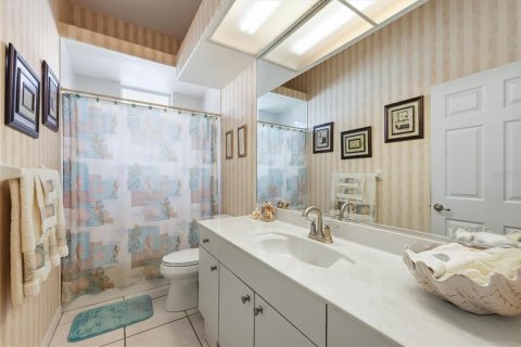 House in Port Charlotte, Florida 3 bedrooms, 195.75 sq.m. № 2396251 - photo 26