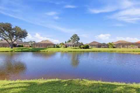 House in Port Charlotte, Florida 3 bedrooms, 195.75 sq.m. № 2396251 - photo 5