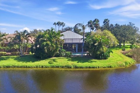 House in Port Charlotte, Florida 3 bedrooms, 195.75 sq.m. № 2396251 - photo 30