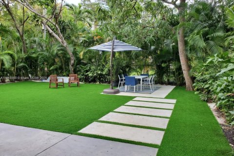 Villa ou maison à louer à Miami, Floride: 3 chambres, 100.33 m2 № 1931402 - photo 5