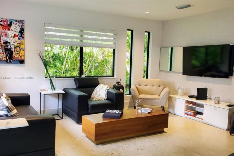 Villa ou maison à louer à Miami, Floride: 3 chambres, 100.33 m2 № 1931402 - photo 7
