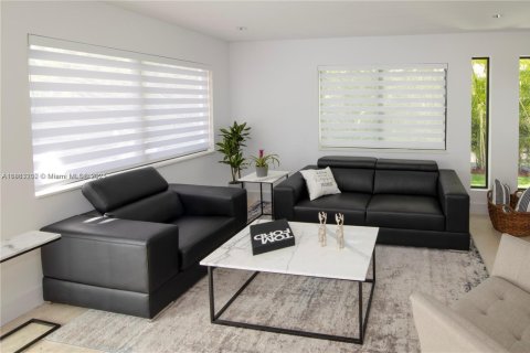 Villa ou maison à louer à Miami, Floride: 3 chambres, 100.33 m2 № 1931402 - photo 11