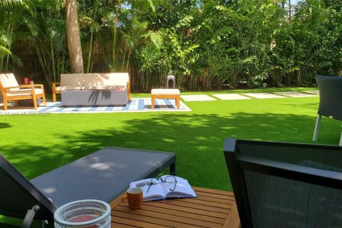 Villa ou maison à louer à Miami, Floride: 3 chambres, 100.33 m2 № 1931402 - photo 3