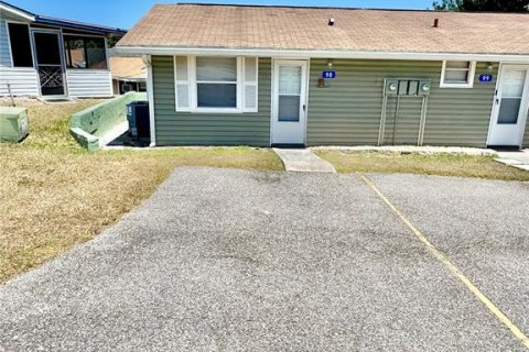 Condominio en venta en Clermont, Florida, 2 dormitorios, 57.6 m2 № 1643237 - foto 2