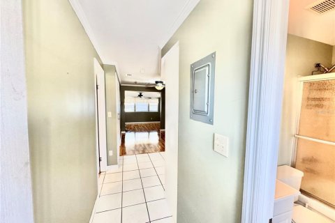 Condominio en venta en Clermont, Florida, 2 dormitorios, 57.6 m2 № 1643237 - foto 3