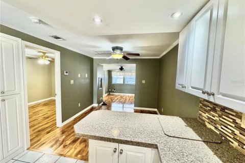 Condominio en venta en Clermont, Florida, 2 dormitorios, 57.6 m2 № 1643237 - foto 4
