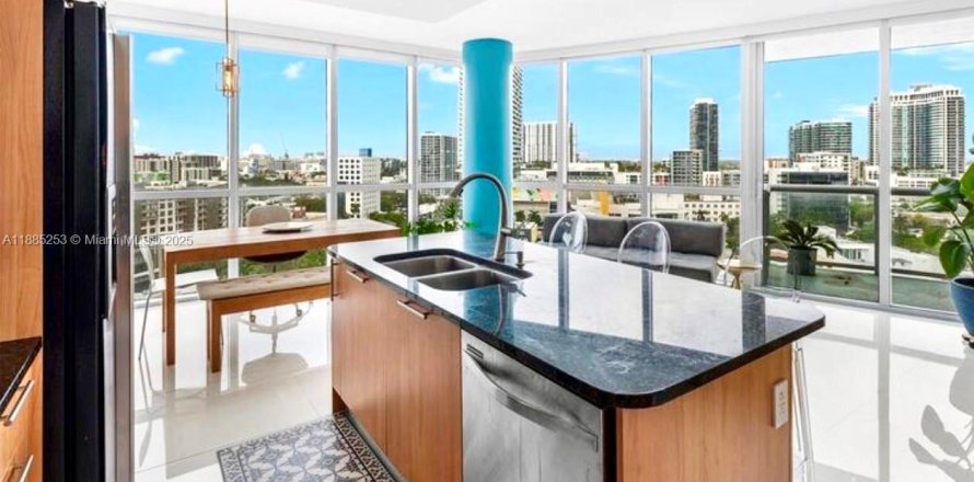 Condo à Miami, Floride, 2 chambres  № 1931361