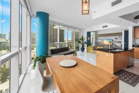 Copropriété à louer à Miami, Floride: 2 chambres, 128.21 m2 № 1931361 - photo 5